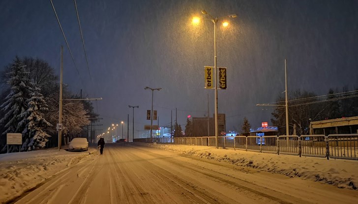 Жълт код за обилен снеговалеж в 14 области на страната