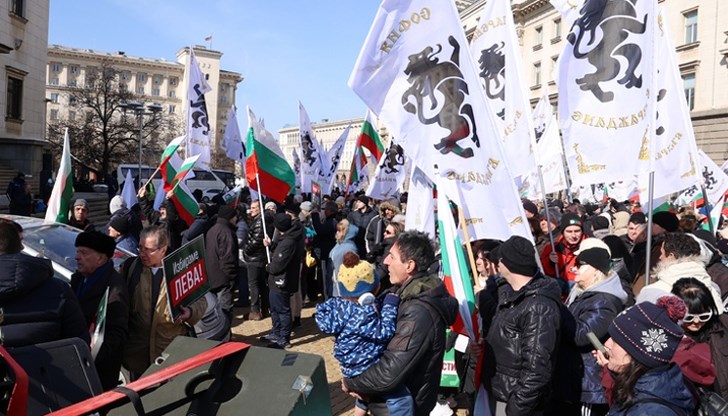 Осъждам остро вандалщината срещу сградата на Европейската комисия в София от Възраждане и техните привърженици! Осъждам остро вандалщината срещу сградата на Европейската комисия в София от Възраждане и техните привърженици!