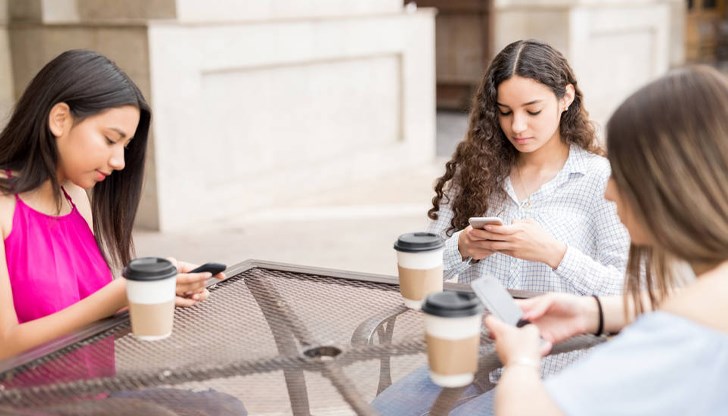Шофьори от Непал и Индия заменят българите зад волана