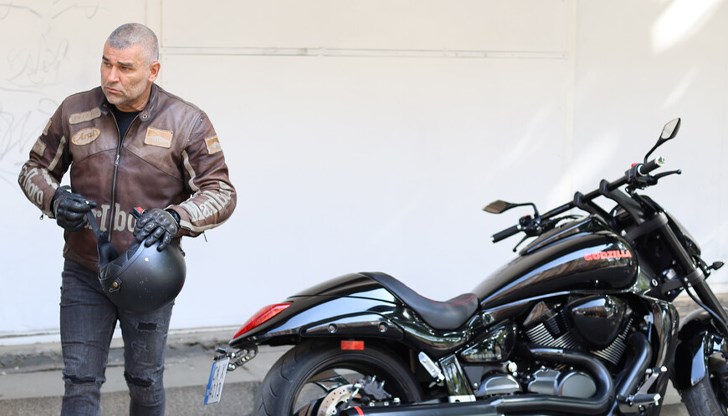 Задържаният е обвинен в длъжностно престъпление при завръщането си от Занзибар