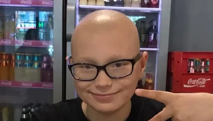 13-годишният Стилян се бори с рядък и агресивен тумор, надежда дава болница в Турция