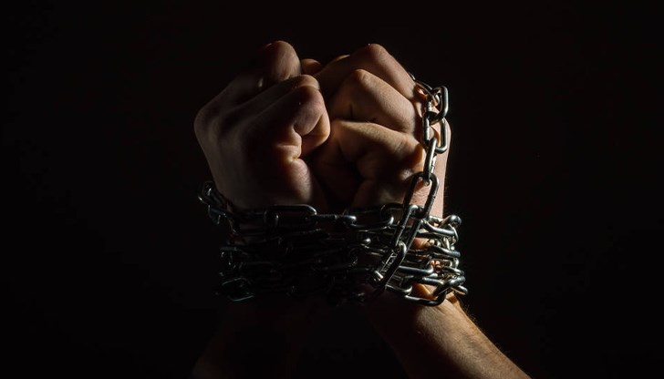 Младата жена е била държана против волята ѝ в продължение на три дни