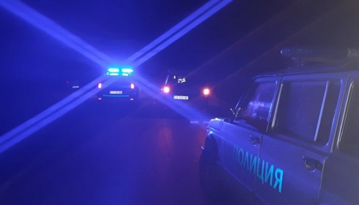 Движението е пренасочено през селата Дълбоки и Оряховица Движението е пренасочено през селата Дълбоки и Оряховица