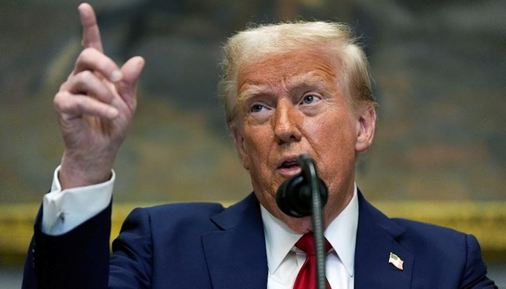 Канада и Мексико също попадат под митническите рестрикции Канада и Мексико също попадат под митническите рестрикции