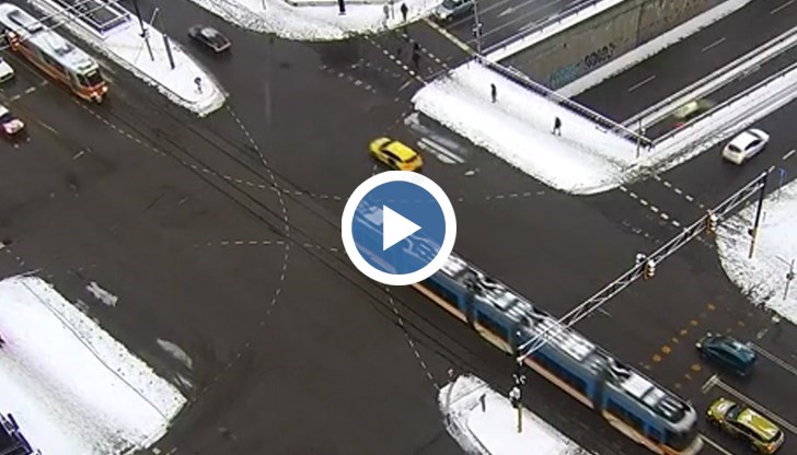 94 снегорина обработват пътната настилка в столицата