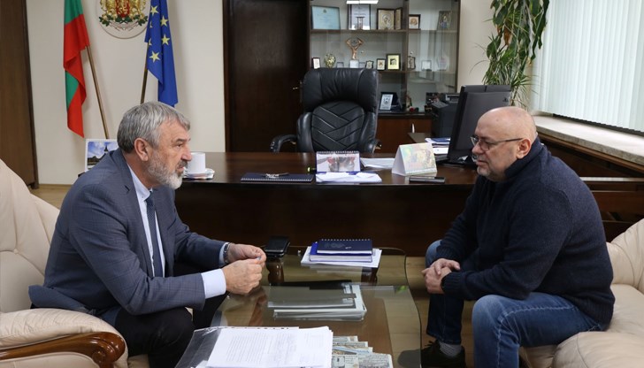 На този етап не се налагат допълнителни мерки, които да ограничават учебния процес, детските медицински консултации или плановия прием в болниците, заяви областният управител На този етап не се налагат допълнителни мерки, които да ограничават учебния процес, детските медицински консултации или плановия прием в болниците, заяви областният управител