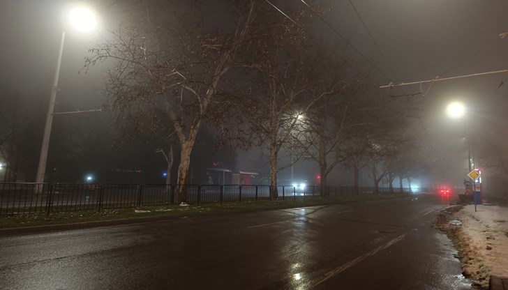 Мъгла в равнините през сутрешните часове