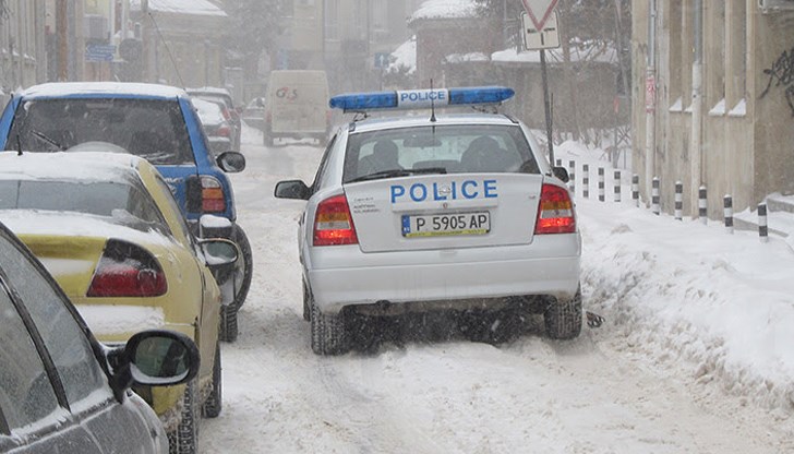 Полицията удари наркопласьори и контрабандисти