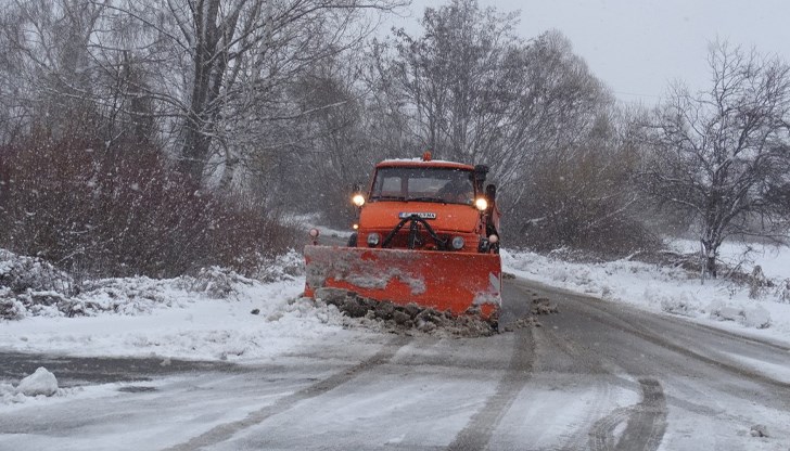 Регионалният министър разпореди специални мерки срещу обледяването в Източна България Регионалният министър разпореди специални мерки срещу обледяването в Източна България