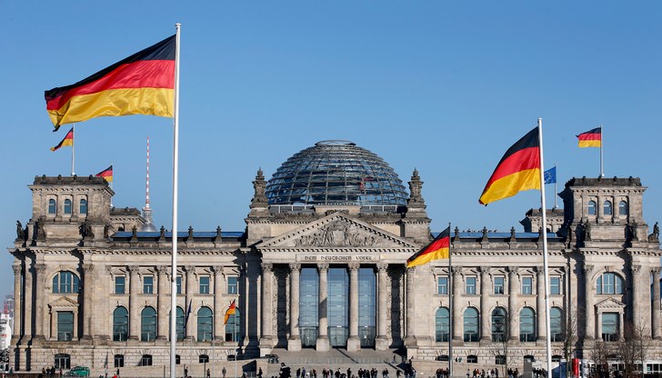 Мярката е част от новата политика за депортация във Федералната република