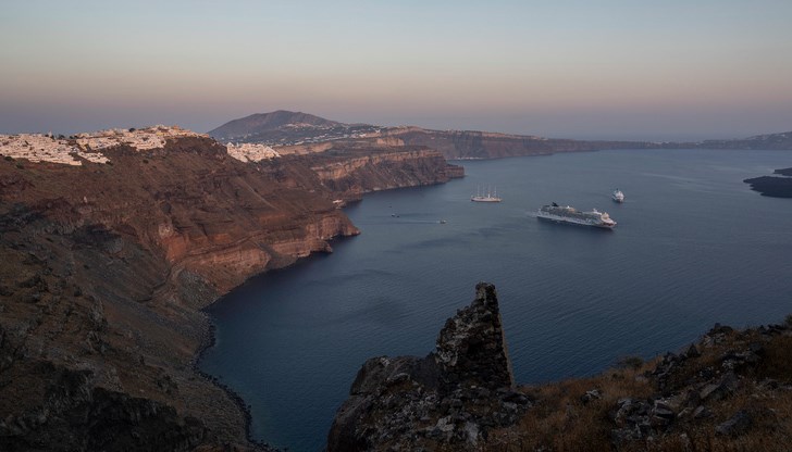 Властите реагират със спешни мерки след природното бедствие Властите реагират със спешни мерки след природното бедствие