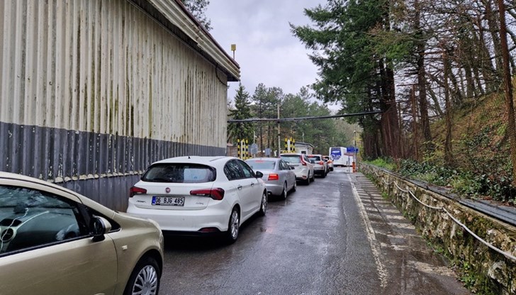 Преминаването е само в едно трасе