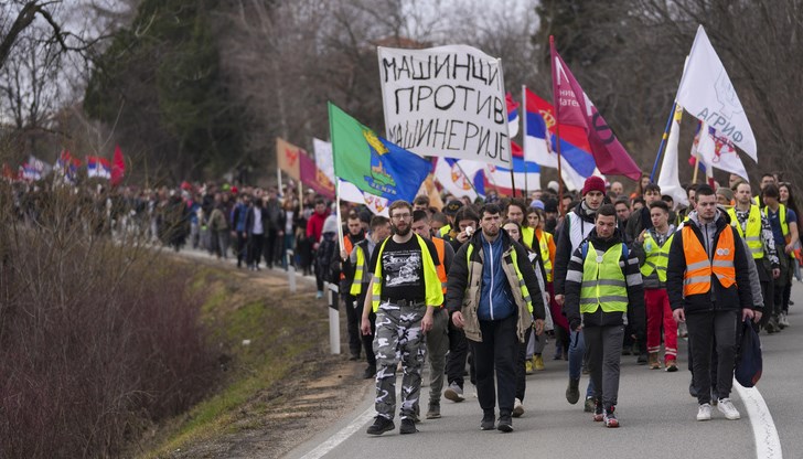 След приключване на протеста студентите бяха транспортирани безплатно от таксиметрови шофьори След приключване на протеста студентите бяха транспортирани безплатно от таксиметрови шофьори