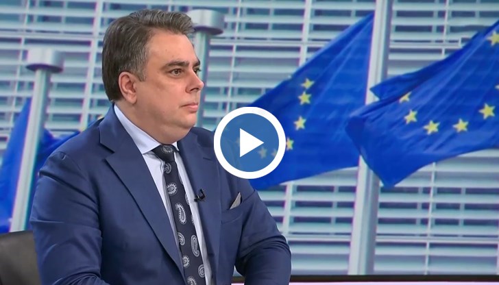 Бившият финансов министър посочи, че намалението на въглеродния отпечатък е постигнато без нито един затворен ТЕЦ