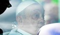 Папа Франциск ще остане на легло поне още два месеца