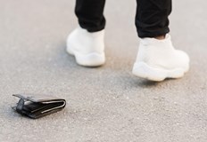 Извършителите се издирват по даденото от потърпевшия описаниеСлужители на Второ