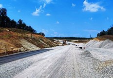 От незаконно строителство до разрешение за строежАвтомагистрала Хемус е оскъпена