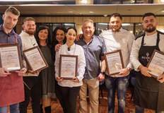 Шеф Станислав Иванов и звезди от Hell s Kitchen приготвиха петстепенно