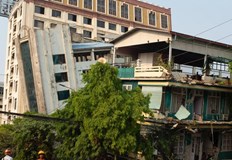 Лидерът на военната хунта призова за международна помощ след разрушителните