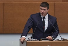 Величие алармира за задкулисни действия срещу МЕЧ в парламентаПарламентарната група