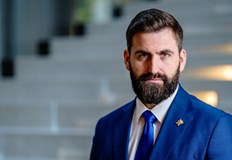 Евродепутатът България е първа по приходи от отбранителна техника на