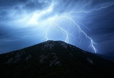 Очакват се интензивни валежи и гръмотевици в Западна БългарияДнес 27