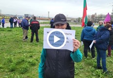 Проблеми с 20 годишна давност оставят 140 души без заплатиДокато българският