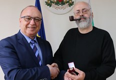 Творецът известен с експерименти с техники от 17 век има