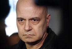 Съдът постанови че Петков е упражнил правото си на мнение