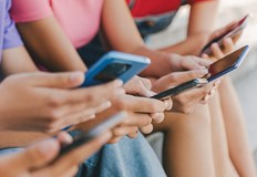 Тревожни данни за дигиталната безопасност на децата в БългарияДецата създават