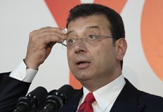 Разследванията за корупция продължаватКметът на ИстанбулЕкрем Имамоглу беше оставен под