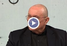 Комикът разкри че след 50 години на сцена ще стартира