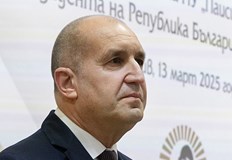 Държавният глава отхвърли обвиненията че цели падане на правителствотоПрезидентът Румен
