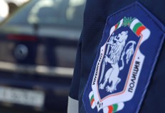 Момичето припаднало и си глътнало езикаСлужител на криминална полиция от