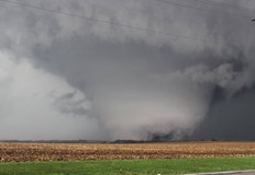 Очакват се мощни торнада и градушка с големина на бейзболна
