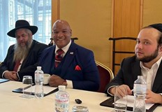 Главният равин на Украйна заведе пастор Марк Бърнс на места