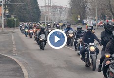 Традиционното шествие тръгна от Mall RoussеДесетки мотористи от Русе официално