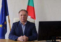 Всички заинтересовани могат да се запознаят с условията за кандидатстване