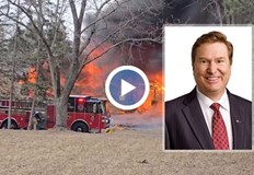 Малък самолет регистриран на името на Тери Долан се разби