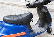 Мъжът е с фрактура на крака и е настанен в