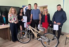 Учениците от СУ Васил Левски и Професионалната гимназия по транспорт