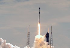 Провалено изстрелване отлага завръщането на бедстващите астронавтиКосмическата сага с двамата