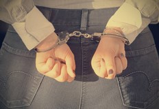 Нападателката е задържана а мотивите за престъплението остават неизяснениДеканът на