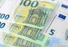 Увеличението ще засегне над 1 6 милиона гръцки гражданиГръцкият премиер Кириакос