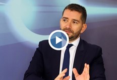 Правителството е стабилно заради задкулисно споразумение между ГЕРБ и ДПС