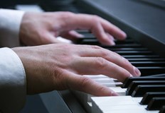 Флейта и пиано озвучават третия ден на фестивалаТретият ден от