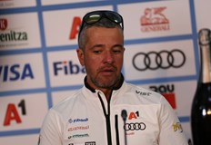 Атанасов беше отличен за Треньор на месеца за февруариБългария се