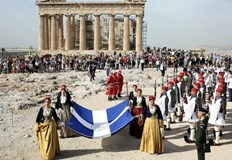 Атина празнува Деня на независимостта с военен парадГърция чества днес