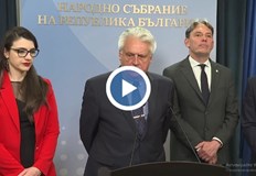 Депутати от опозицията посочват че Делян Пеевски е оказвал натиск