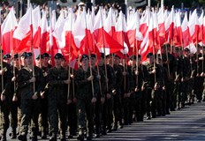 Варшава мобилизира гражданите си срещу руската заплахаПолша предприема безпрецедентни мерки